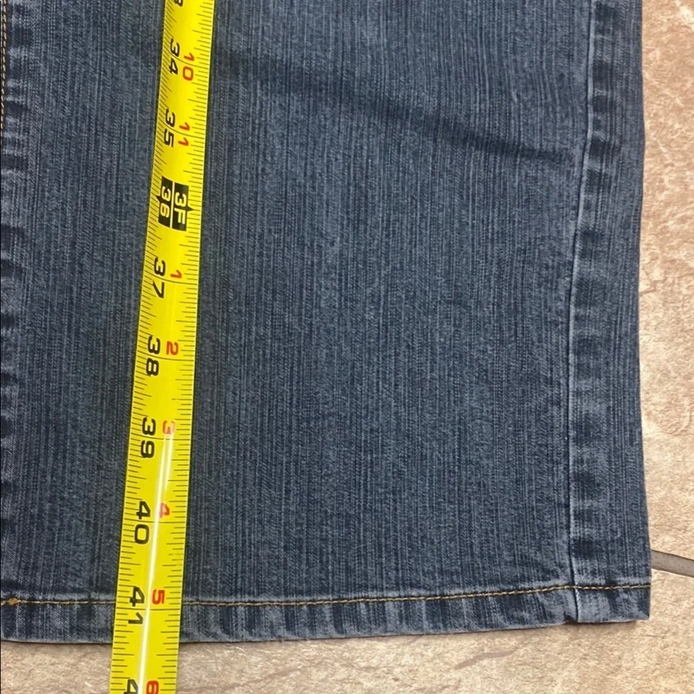 Vintage Dark Blue Size 11M Average High Rise Wide Leg Jeans